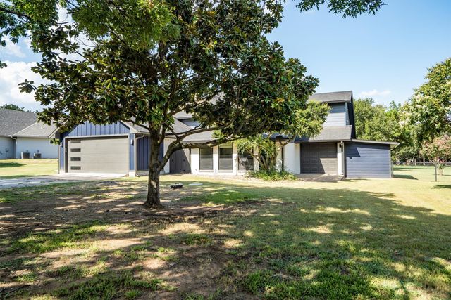 117 Modoc Trail, Lake Kiowa, TX 76240