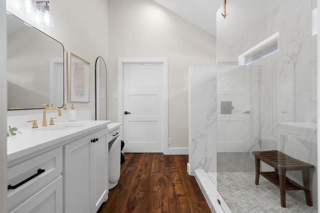 117 Modoc Trail, Lake Kiowa, TX 76240