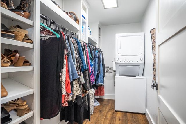 117 Modoc Trail, Lake Kiowa, TX 76240