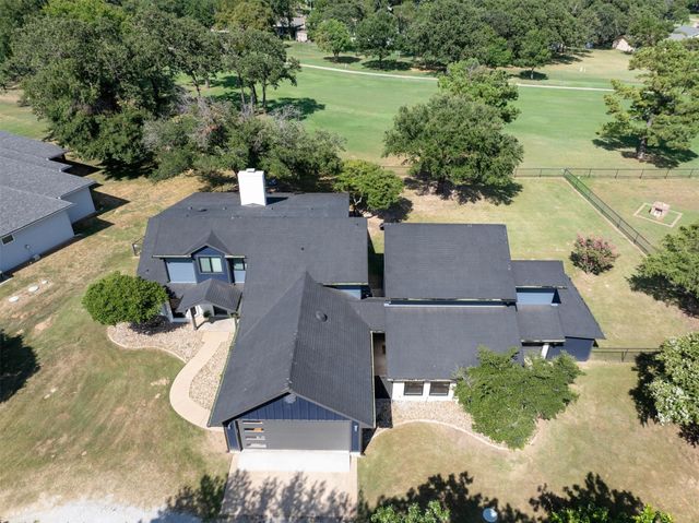 117 Modoc Trail, Lake Kiowa, TX 76240
