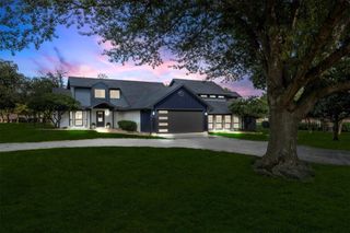 117 Modoc Trail, Lake Kiowa, TX 76240