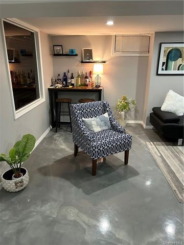 332 Kings Highway, Brooklyn, NY 11223