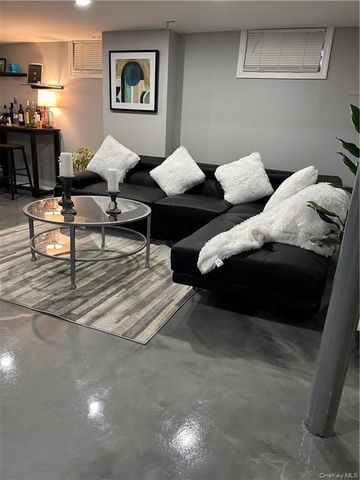 332 Kings Highway, Brooklyn, NY 11223