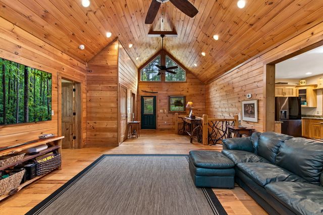 129 Wren Court, Copperhill, TN 37317