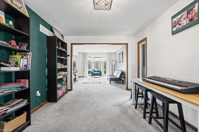 20281 Bannister Way Way, Clinton Twp, MI 48038