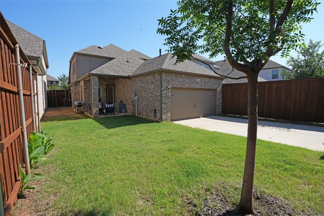 2225 6th Avenue, Flower Mound, TX 75028