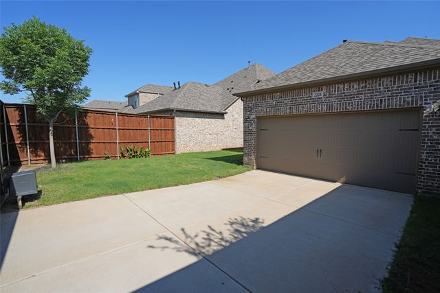 2225 6th Avenue, Flower Mound, TX 75028