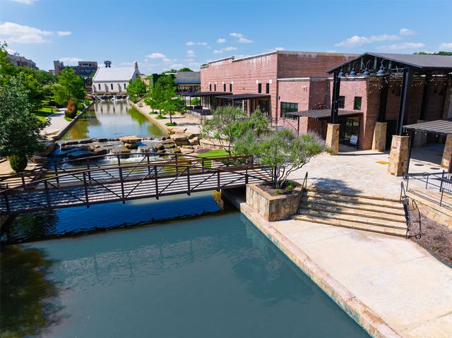 2225 6th Avenue, Flower Mound, TX 75028