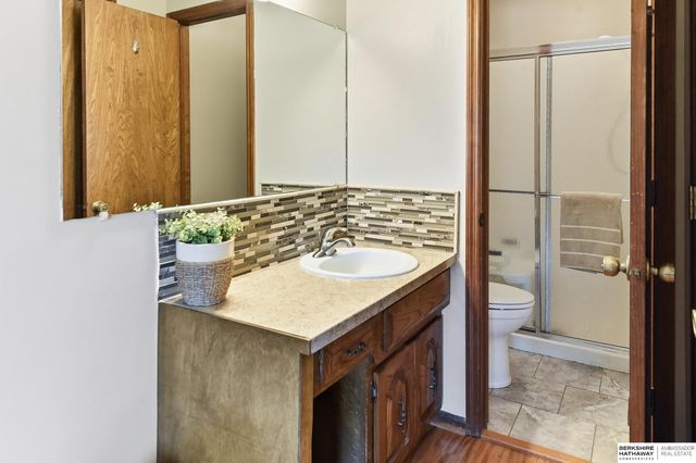 15329 R Street, Omaha, NE 68137