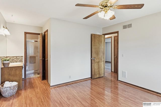15329 R Street, Omaha, NE 68137
