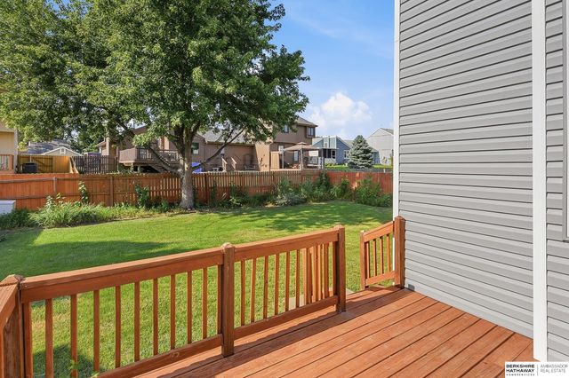 15329 R Street, Omaha, NE 68137