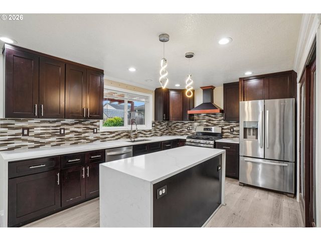 15805 Ne 70TH St, Vancouver, WA 98682