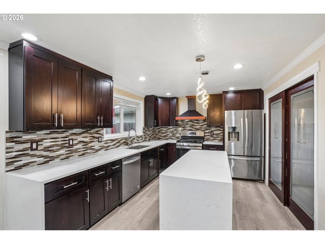 15805 Ne 70TH St, Vancouver, WA 98682