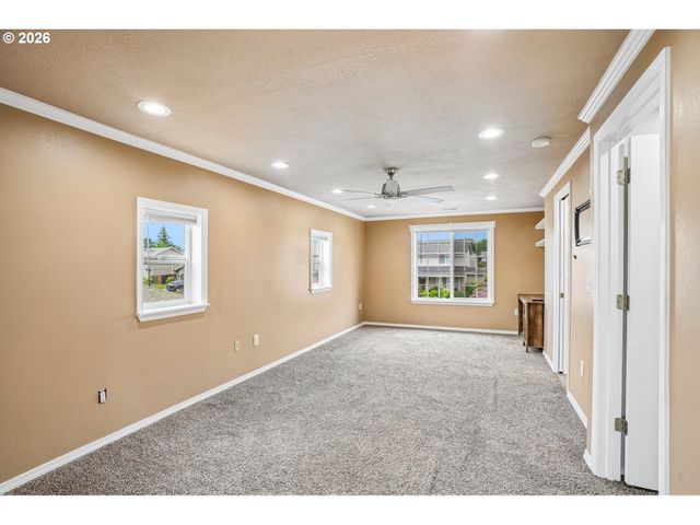 15805 Ne 70TH St, Vancouver, WA 98682