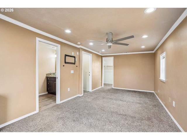 15805 Ne 70TH St, Vancouver, WA 98682