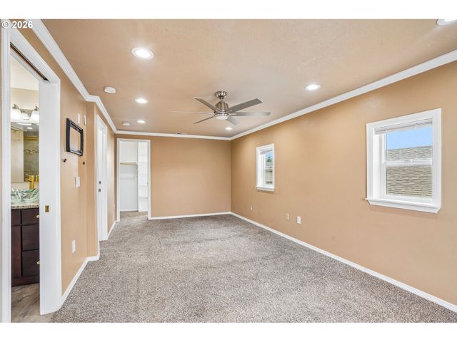 15805 Ne 70TH St, Vancouver, WA 98682