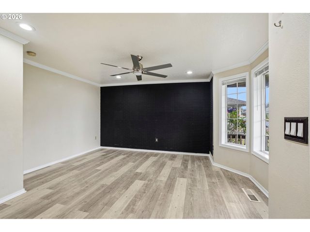 15805 Ne 70TH St, Vancouver, WA 98682