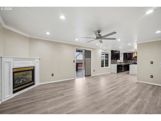 15805 Ne 70TH St, Vancouver, WA 98682