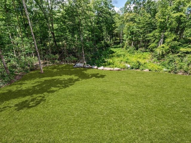 53 Coughlin, Oxford, MA 01540