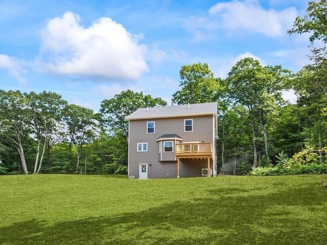53 Coughlin, Oxford, MA 01540