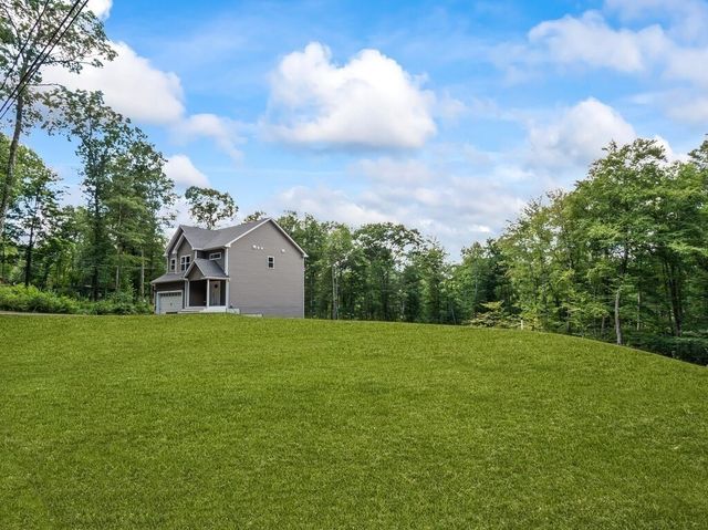 53 Coughlin, Oxford, MA 01540