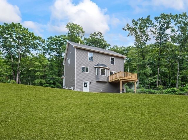 53 Coughlin, Oxford, MA 01540