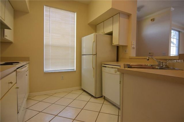 9640 LAKE CHASE ISLAND WAY, Tampa, FL 33626