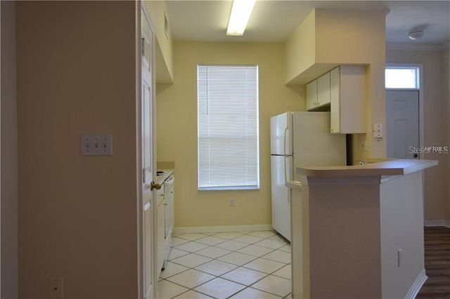 9640 LAKE CHASE ISLAND WAY, Tampa, FL 33626