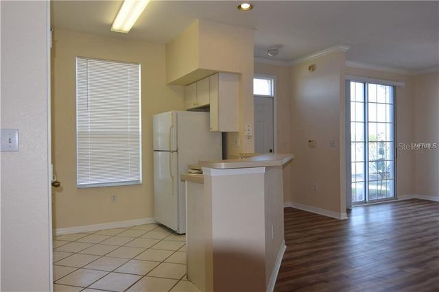 9640 LAKE CHASE ISLAND WAY, Tampa, FL 33626