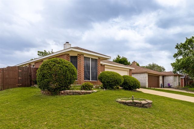 1043 Palomino Drive, Little Elm, TX 75068