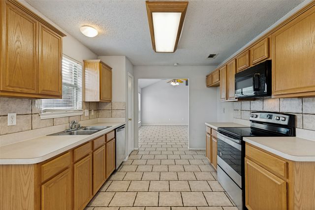 1043 Palomino Drive, Little Elm, TX 75068