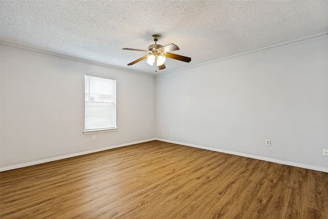 1043 Palomino Drive, Little Elm, TX 75068