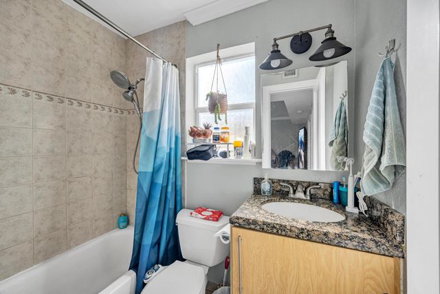 811 NE 14th Place, Fort Lauderdale, FL 33304