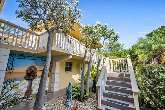 811 NE 14th Place, Fort Lauderdale, FL 33304