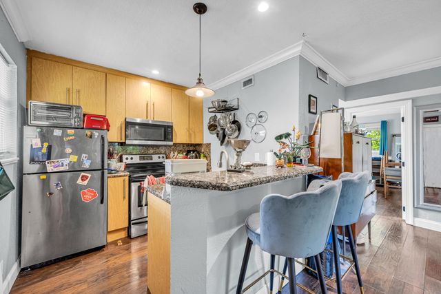 811 NE 14th Place, Fort Lauderdale, FL 33304
