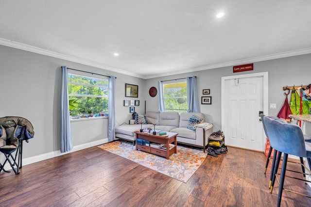 811 NE 14th Place, Fort Lauderdale, FL 33304