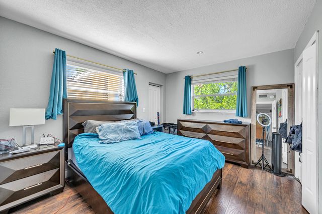 811 NE 14th Place, Fort Lauderdale, FL 33304