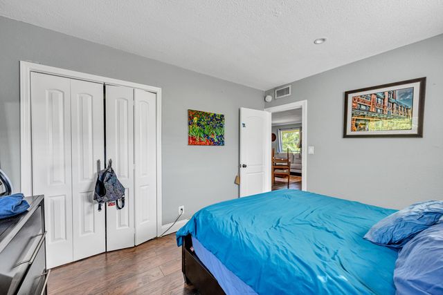 811 NE 14th Place, Fort Lauderdale, FL 33304