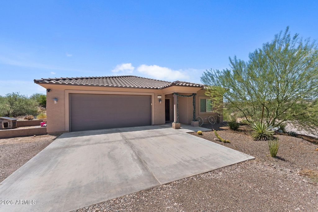 55400 N VULTURE MINE Road, Wickenburg, AZ 85390 — exterior