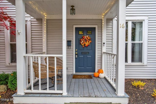 16 Hutchins Street, Saratoga Springs, NY 12866