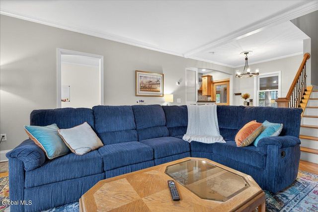 16 Hutchins Street, Saratoga Springs, NY 12866