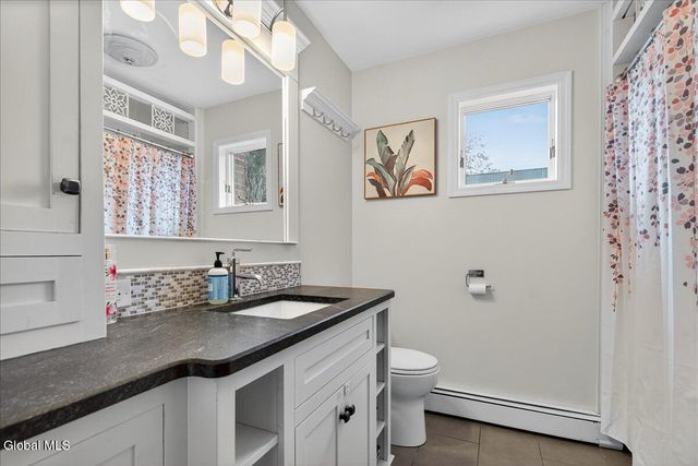 16 Hutchins Street, Saratoga Springs, NY 12866