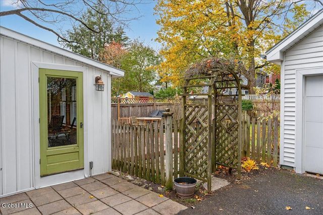 16 Hutchins Street, Saratoga Springs, NY 12866