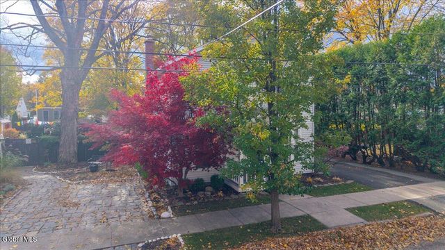 16 Hutchins Street, Saratoga Springs, NY 12866