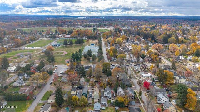 16 Hutchins Street, Saratoga Springs, NY 12866