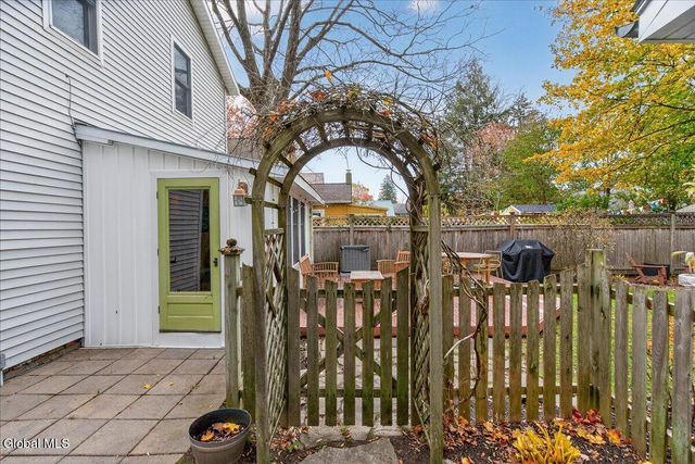 16 Hutchins Street, Saratoga Springs, NY 12866