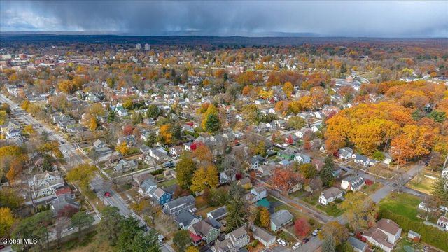 16 Hutchins Street, Saratoga Springs, NY 12866