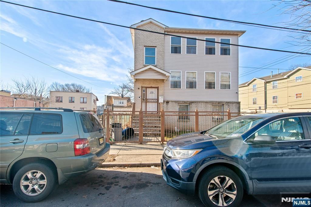 219-221 Clinton Place, Newark, NJ 07112
