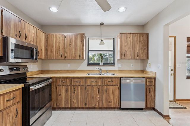 155 W HIGHBANKS ROAD, Debary, FL 32713