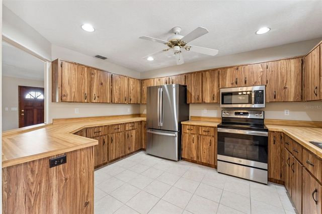 155 W HIGHBANKS ROAD, Debary, FL 32713